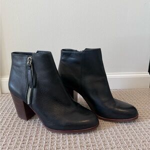 Gianni Bini Black Leather Ankle Booties with Side Zip